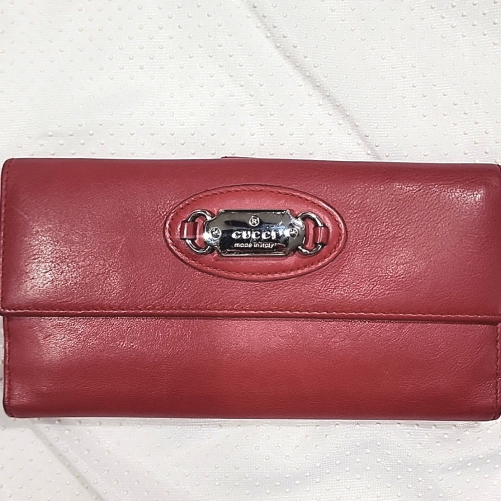 Authentic Gucci Check Book Soft Leather Wallet.